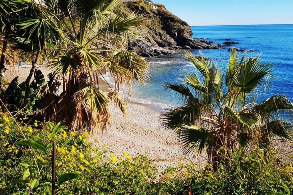 Luxury Penthouse With Sea&Mountain Views & Hot Tub - Tranquility & Rest Appartement Benalmádena Buitenkant foto