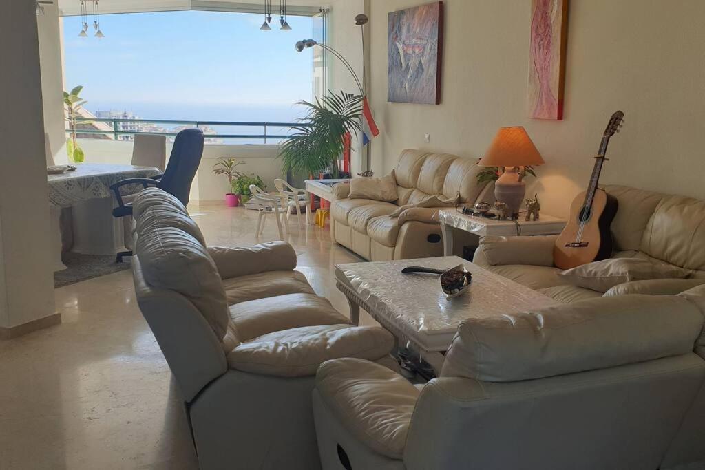 Luxury Penthouse With Sea&Mountain Views & Hot Tub - Tranquility & Rest Appartement Benalmádena Buitenkant foto