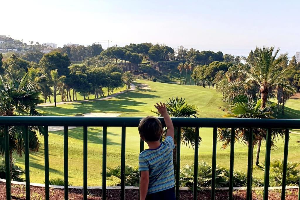 Luxury Penthouse With Sea&Mountain Views & Hot Tub - Tranquility & Rest Appartement Benalmádena Buitenkant foto